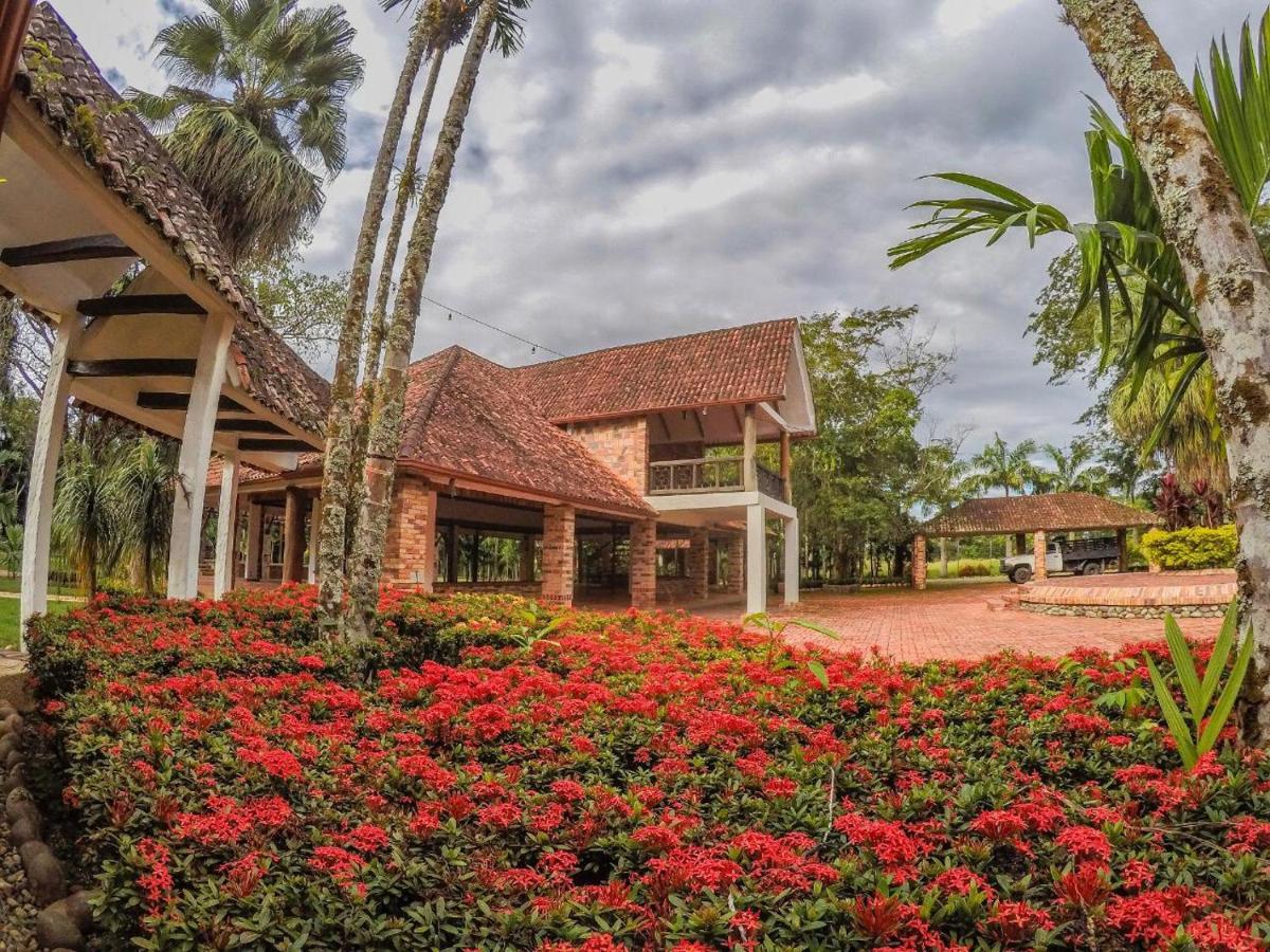Hotel Hacienda Gualanday Апиай Экстерьер фото