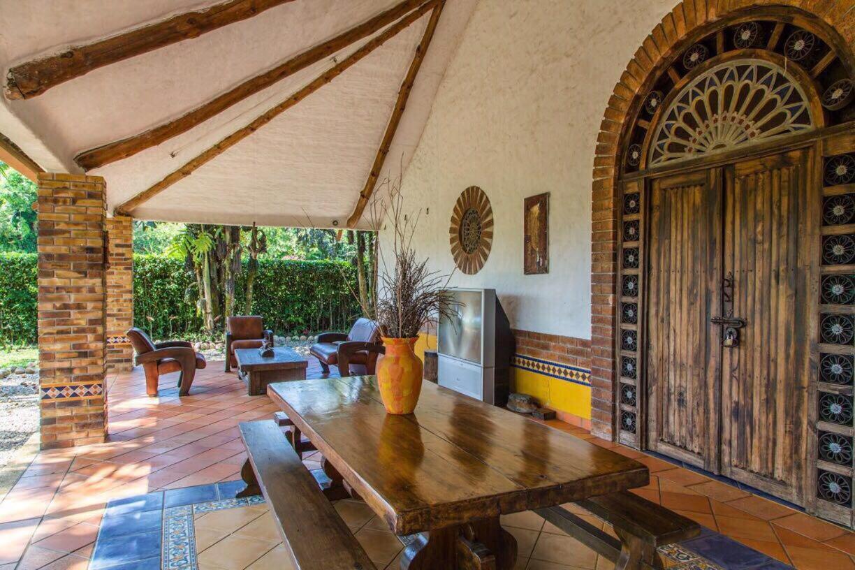 Hotel Hacienda Gualanday Апиай Экстерьер фото