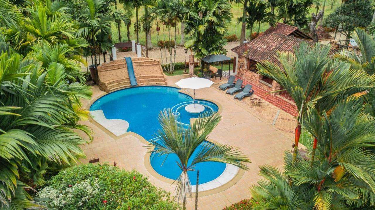 Hotel Hacienda Gualanday Апиай Экстерьер фото