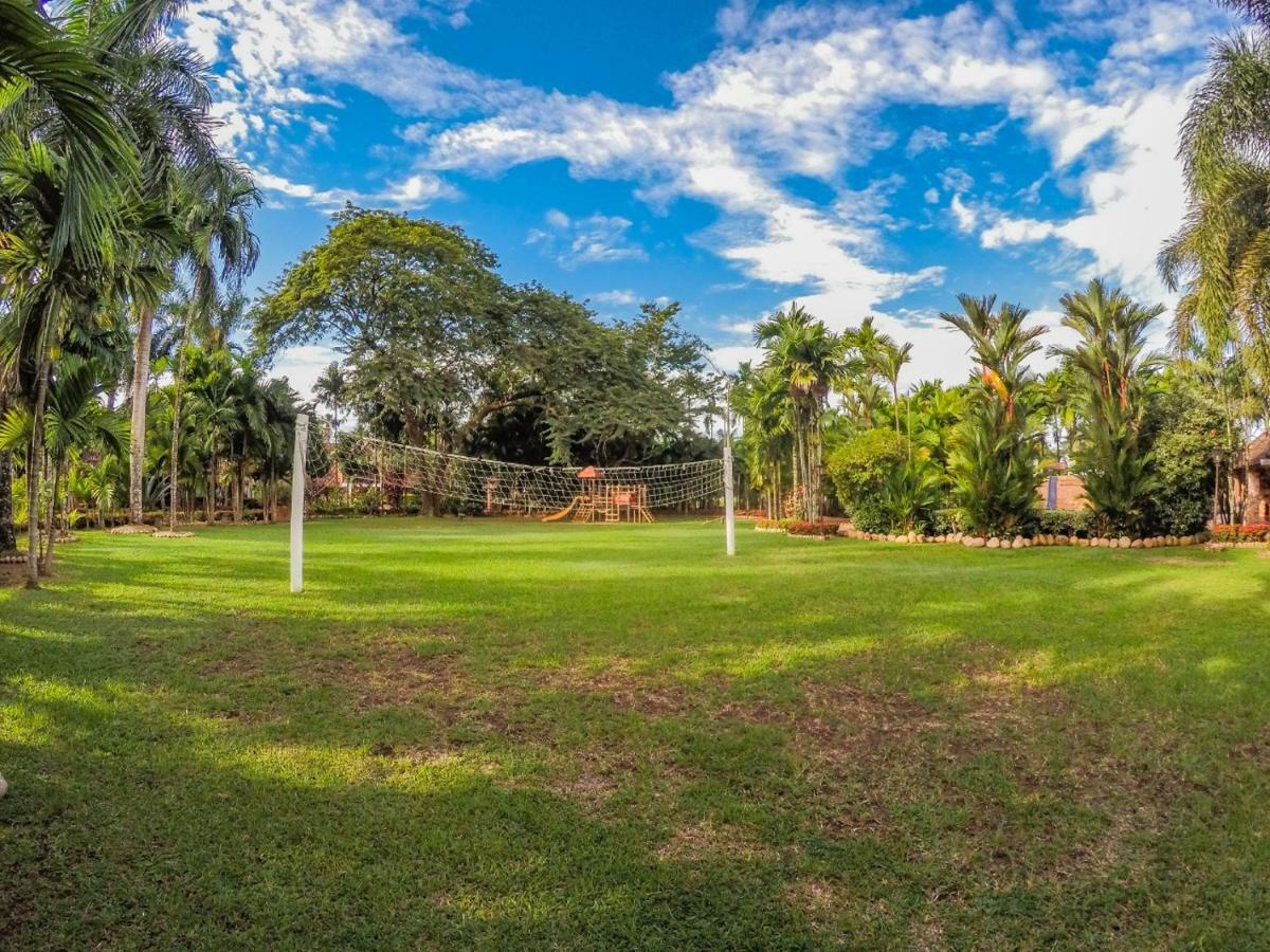 Hotel Hacienda Gualanday Апиай Экстерьер фото